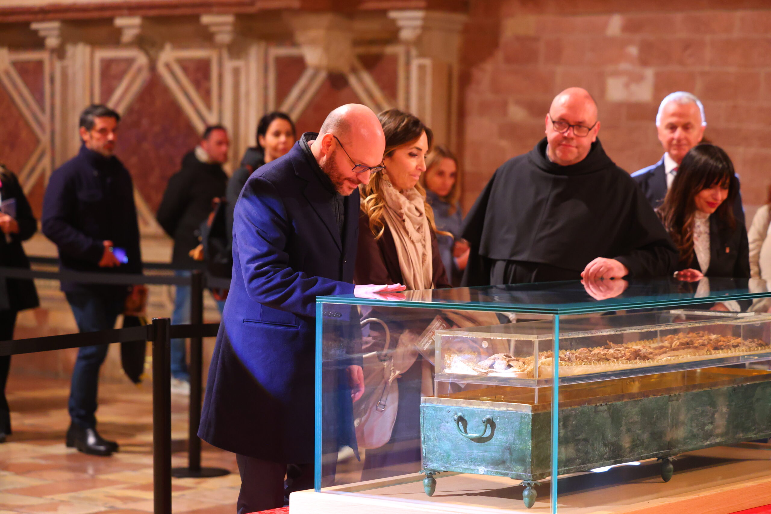 Visita dei rappresentanti delle istituzioni alle spoglie di san Francesco