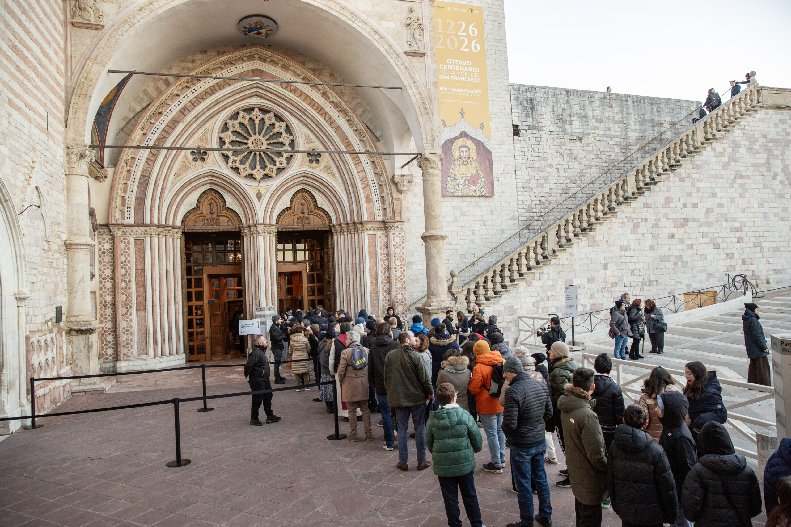 Visita di una delegazione del gruppo ECR alle spoglie mortali di san Francesco